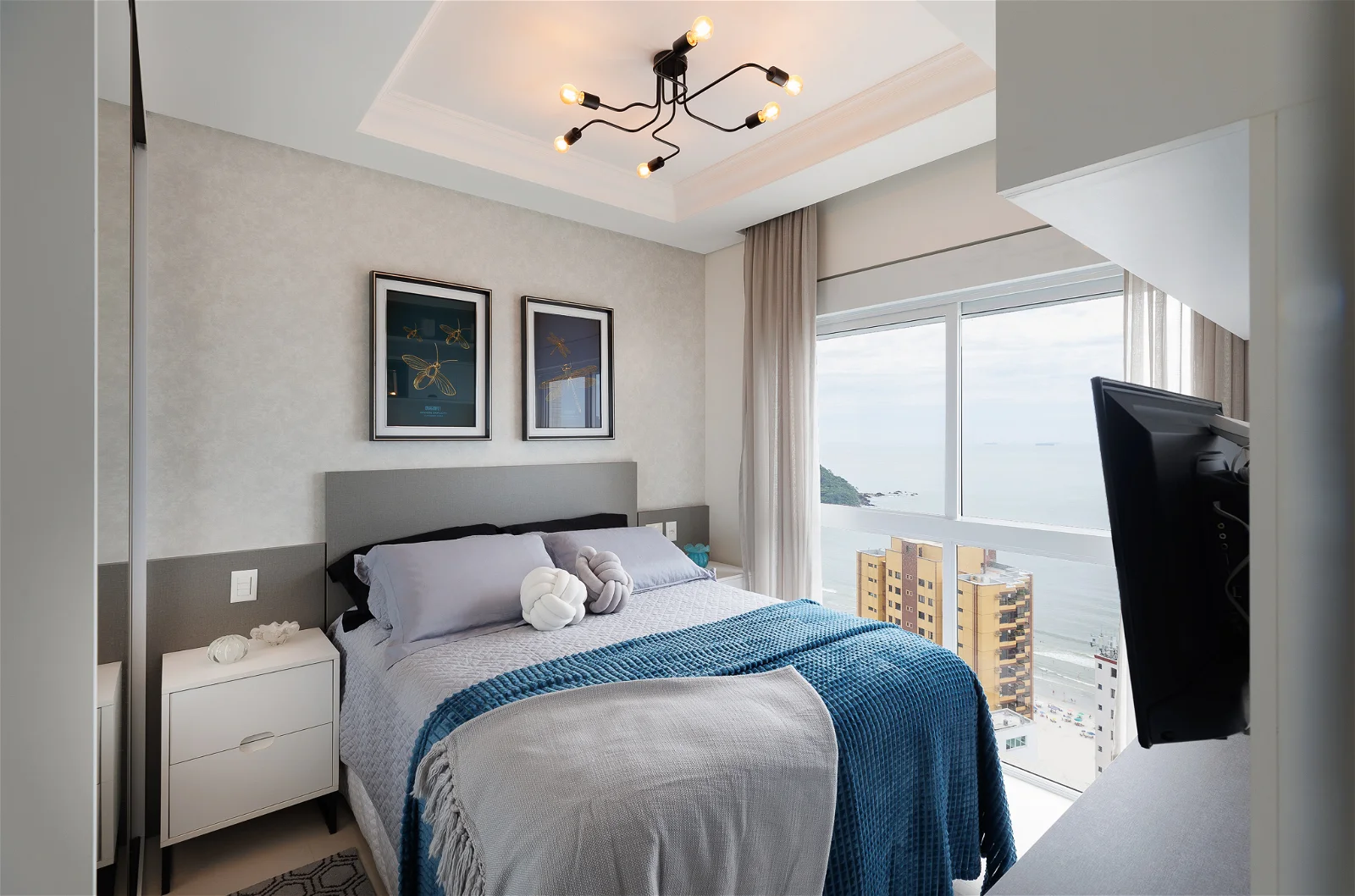 Apartamento á venda no Acqualina Residence