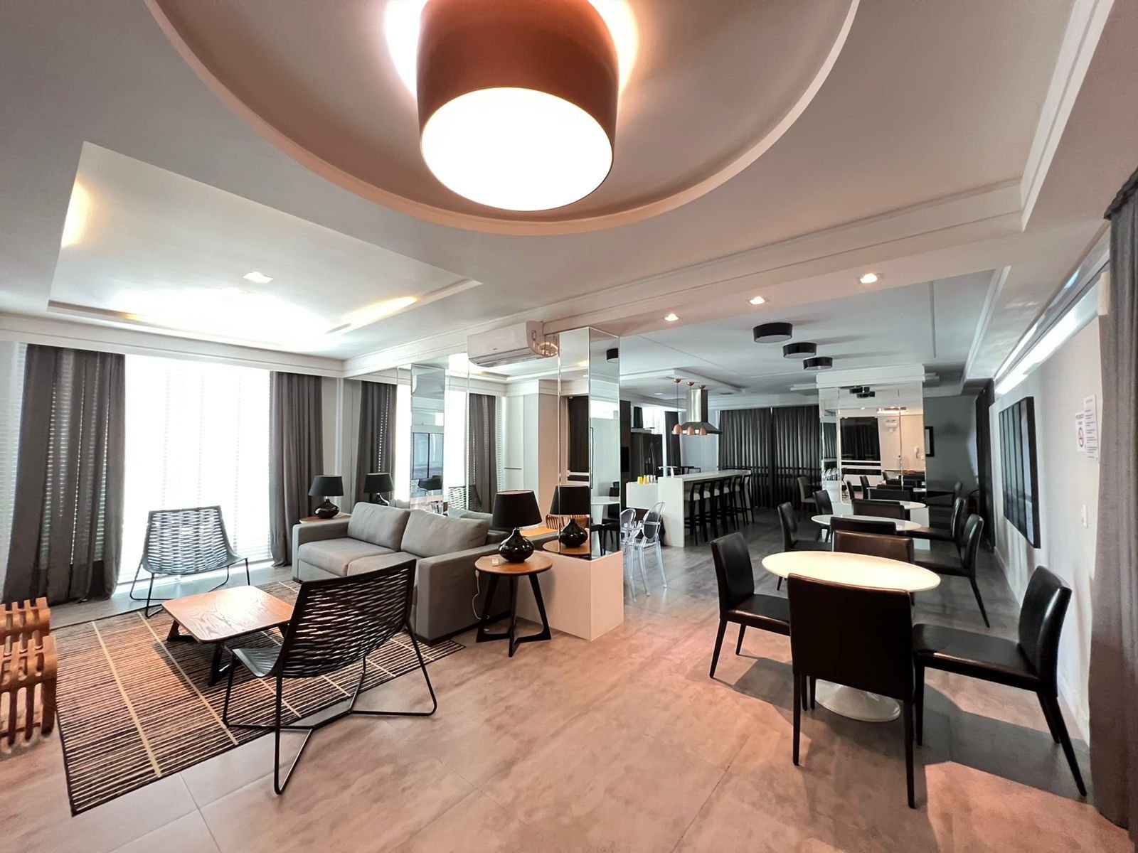 Apartamento á venda no Carmel Vista Alta
