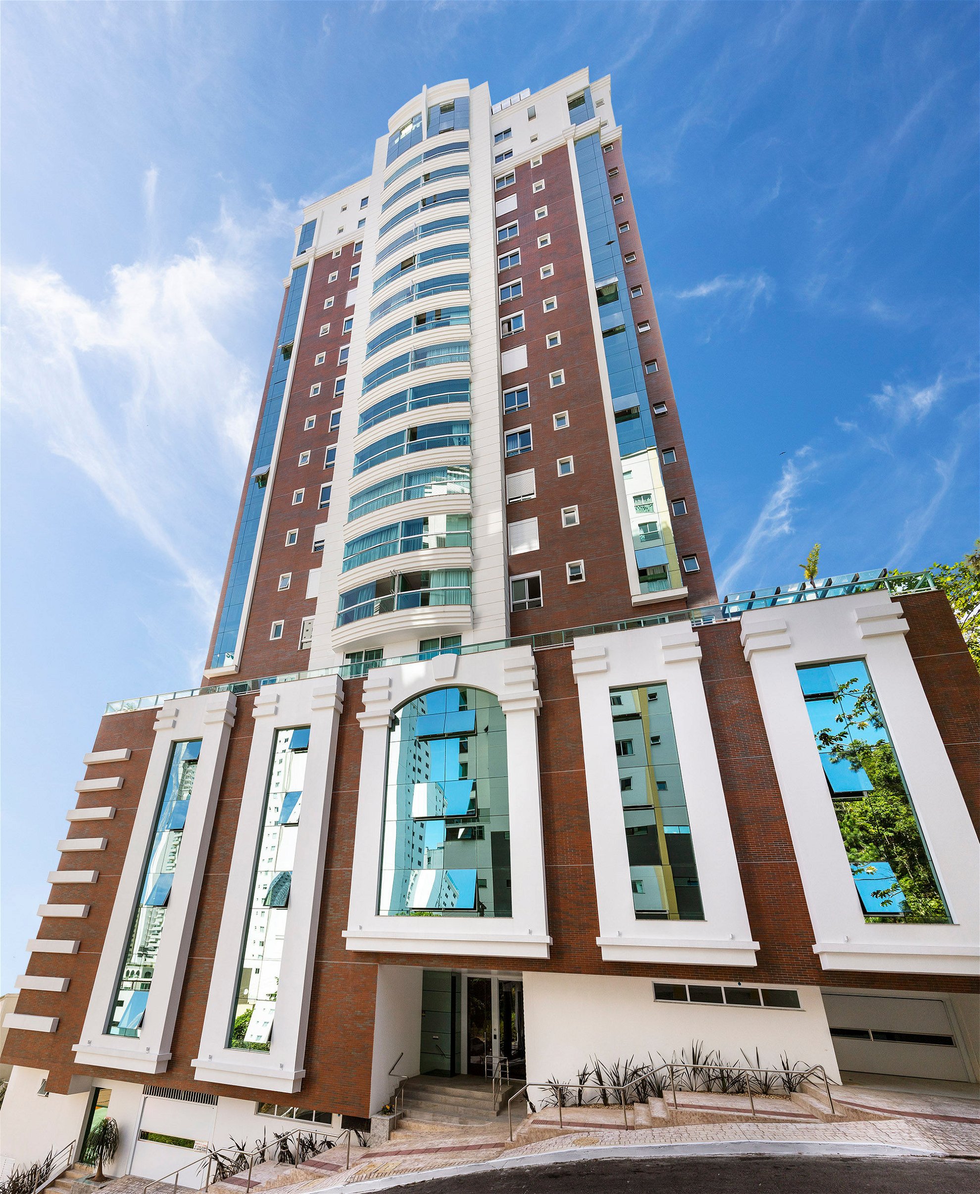Apartamento no Carmel Vista Alta