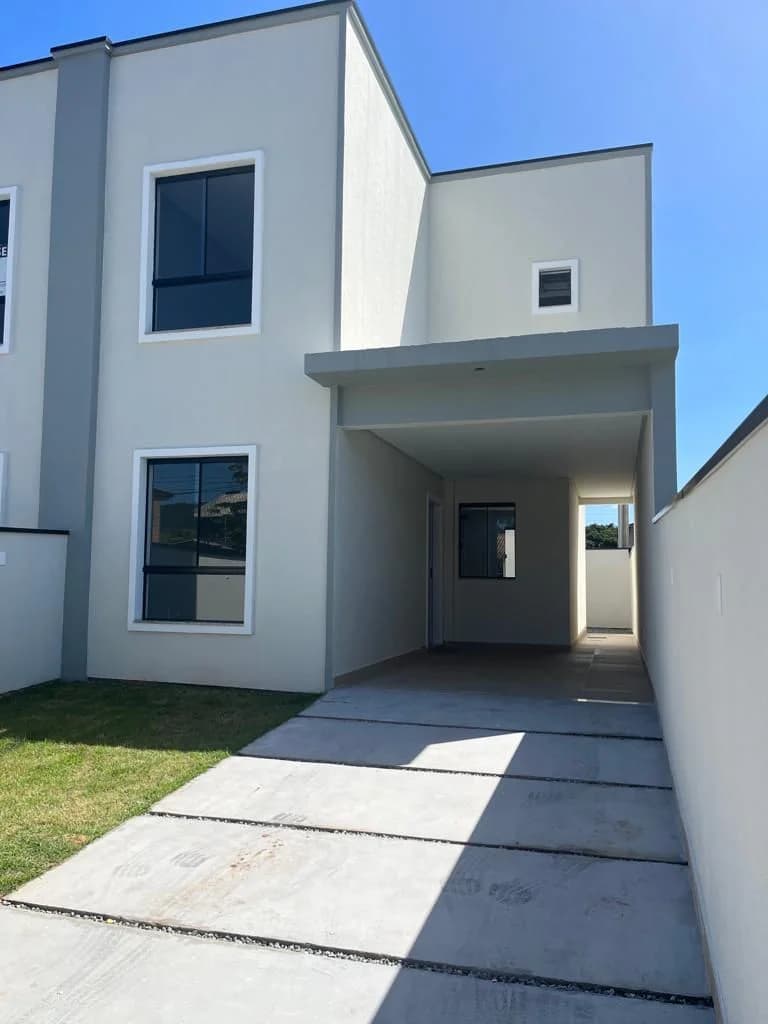 Duplex disponível no Residencial Versailles