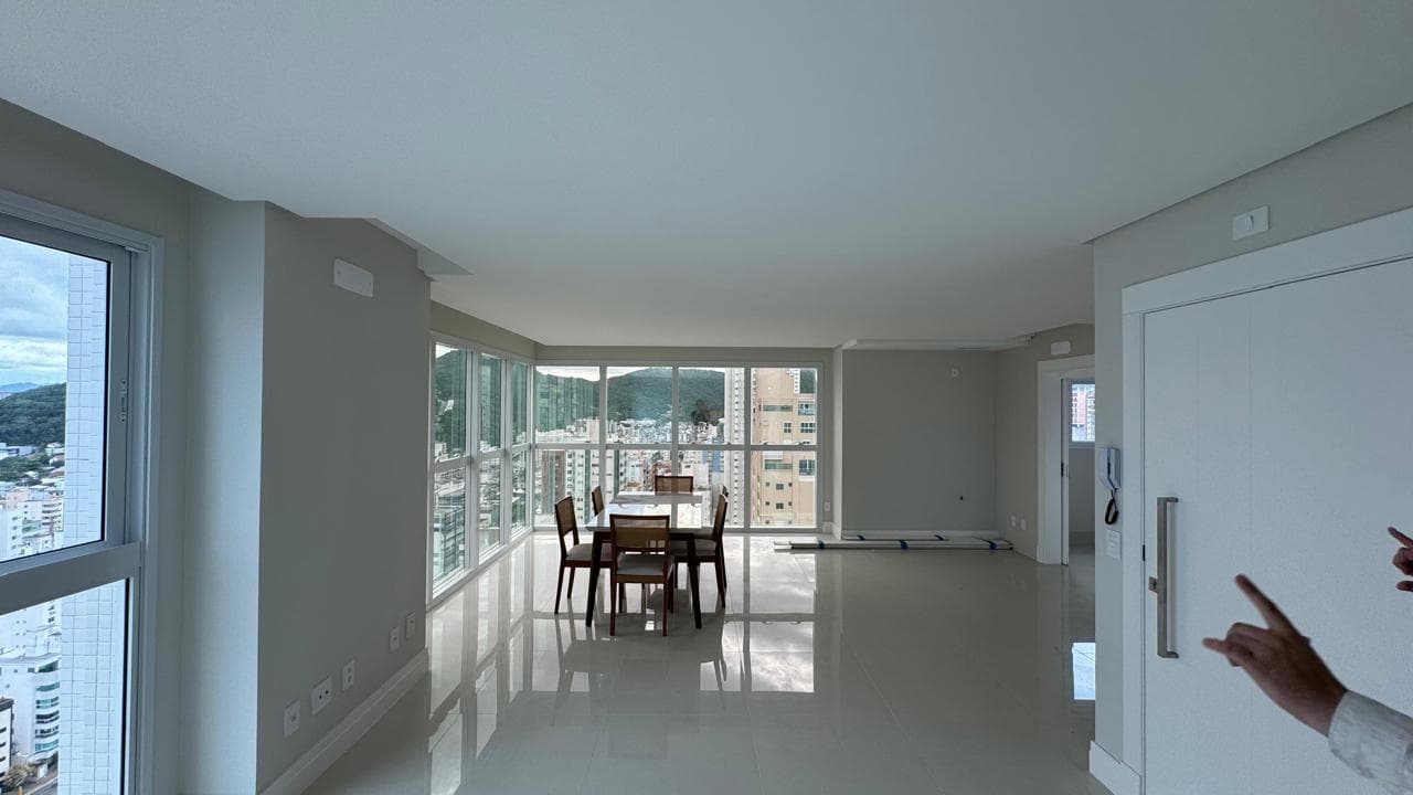 ELEGANZA TOWER 7.jpeg