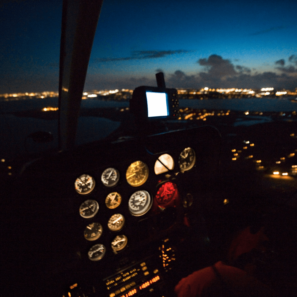 Saiba como contratar passeio de helicóptero